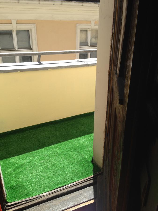 Frolic Goats Hostel Poznan Bagian luar foto