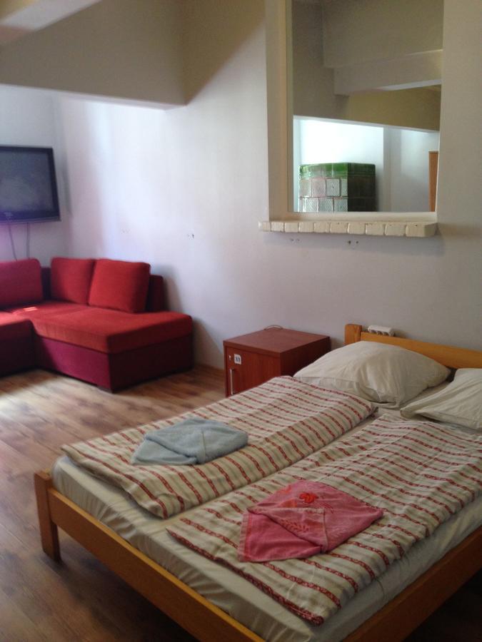 Frolic Goats Hostel Poznan Bagian luar foto