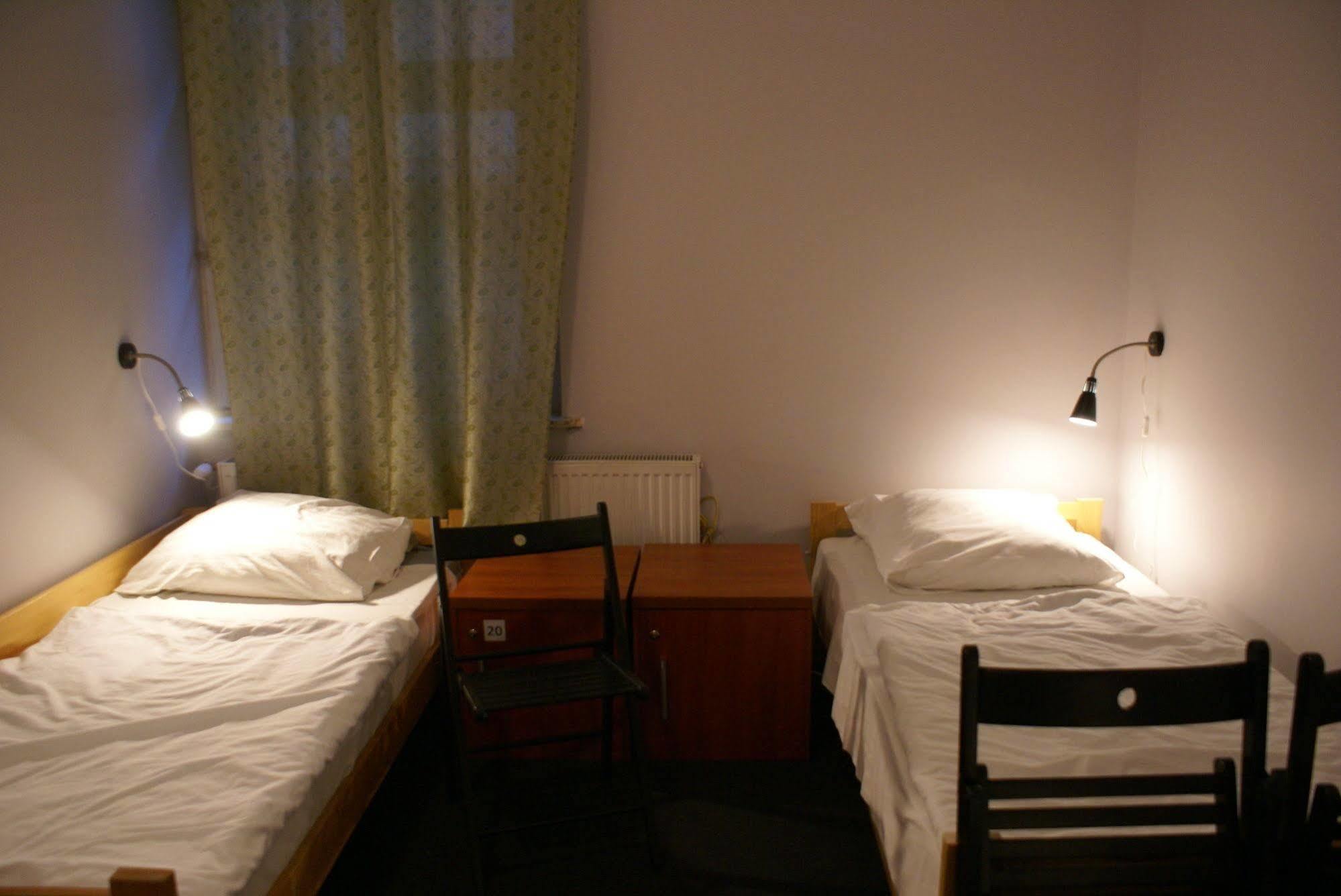Frolic Goats Hostel Poznan Bagian luar foto