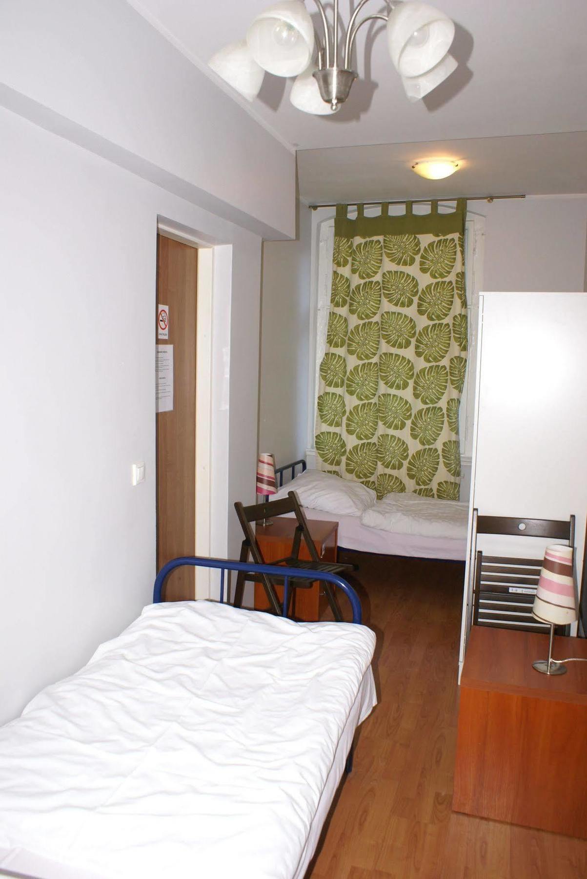 Frolic Goats Hostel Poznan Bagian luar foto