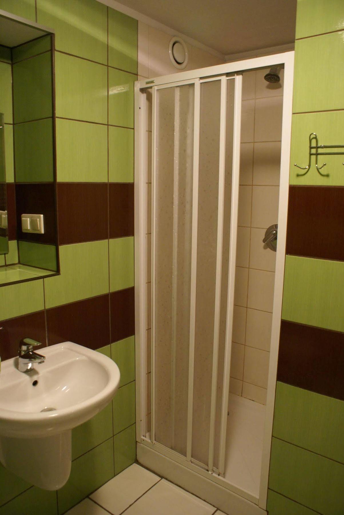 Frolic Goats Hostel Poznan Bagian luar foto