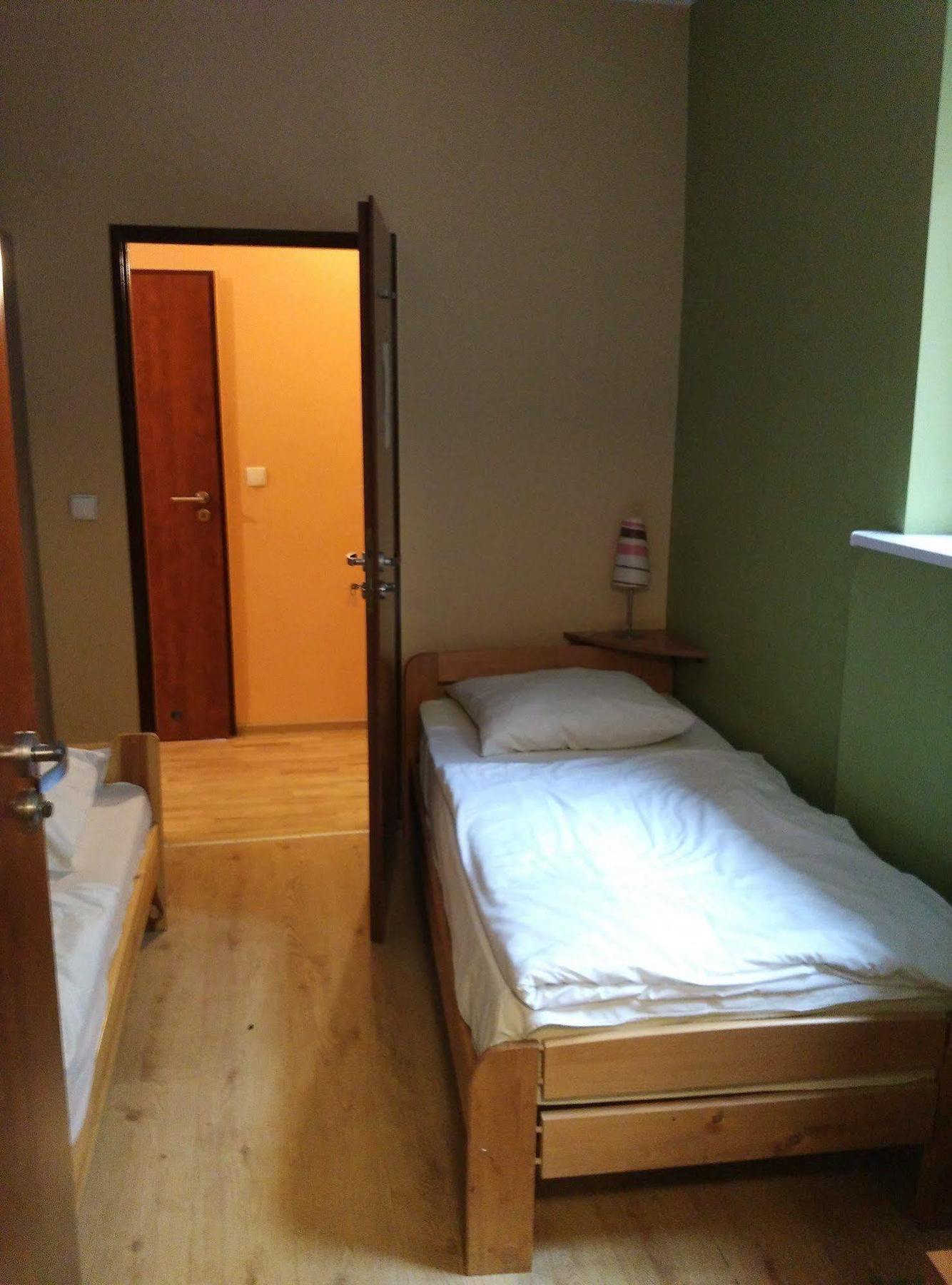 Frolic Goats Hostel Poznan Bagian luar foto