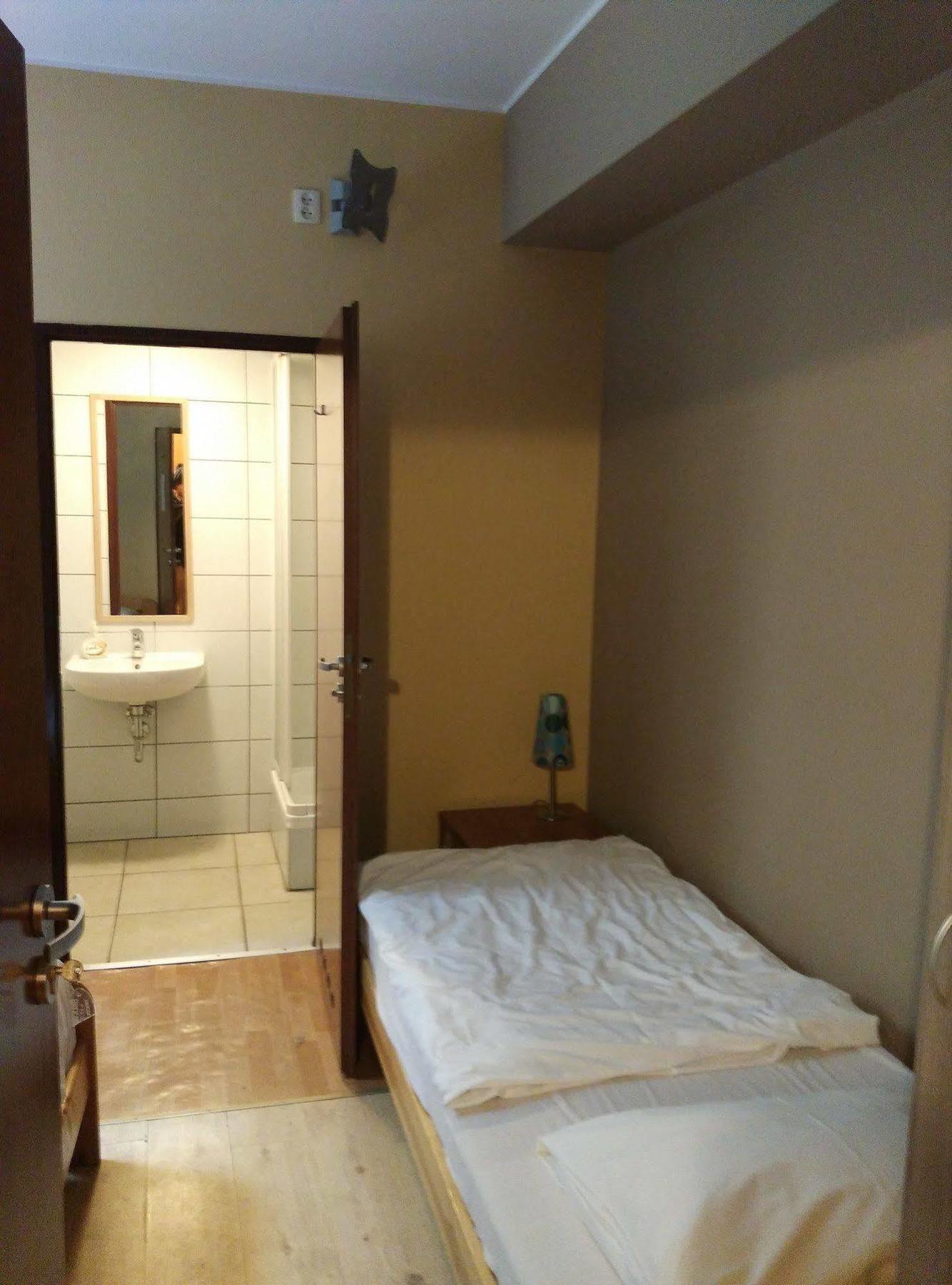 Frolic Goats Hostel Poznan Bagian luar foto